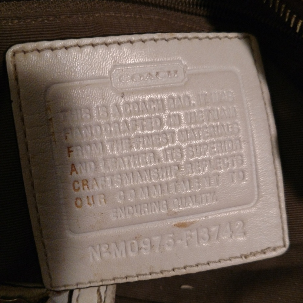 Coach Signature Satchel - Picture 2 of 8